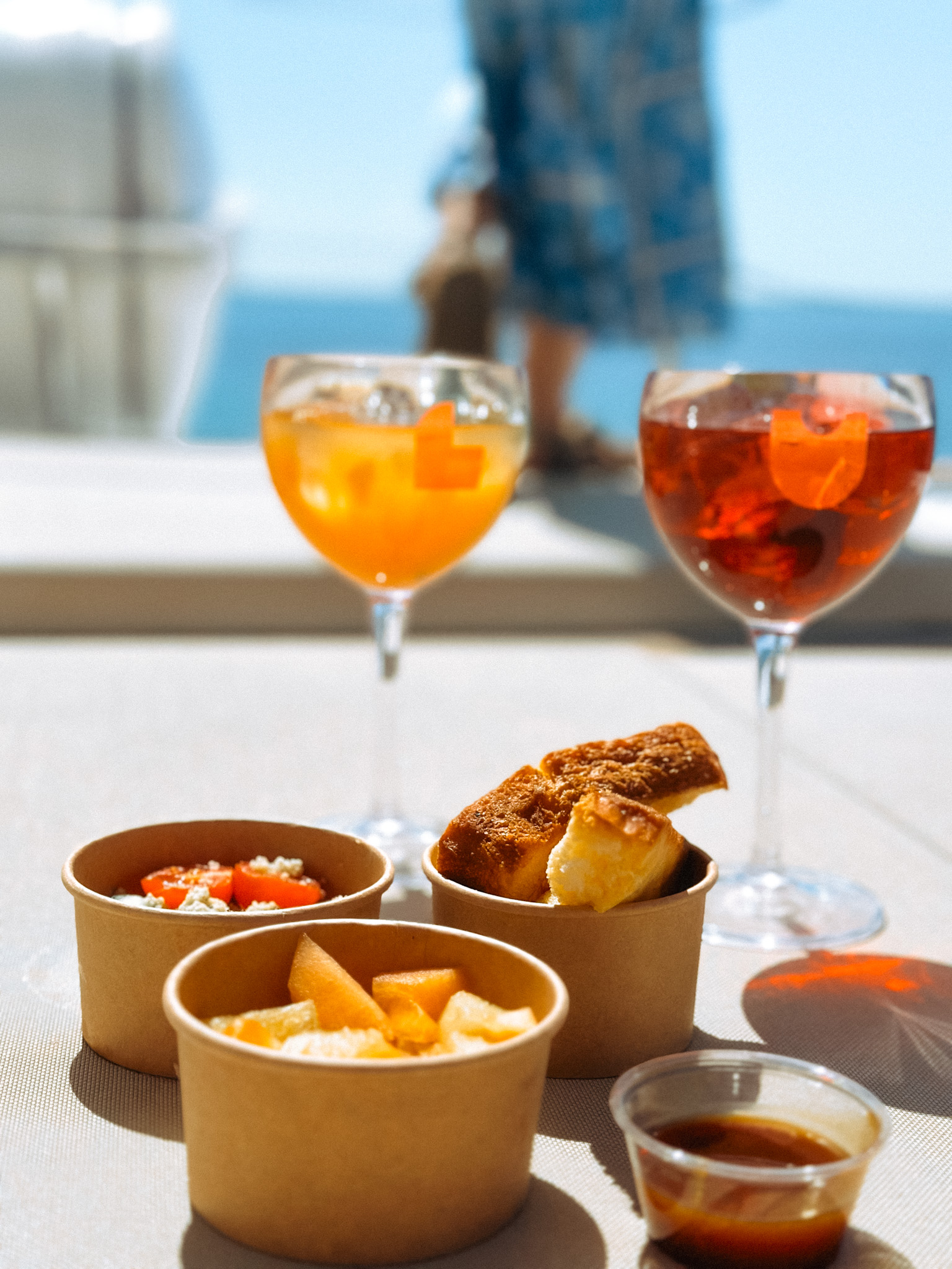 Cocktails nourriture repas eat food Catamaran Lucile sorties en mer à la Grande Motte