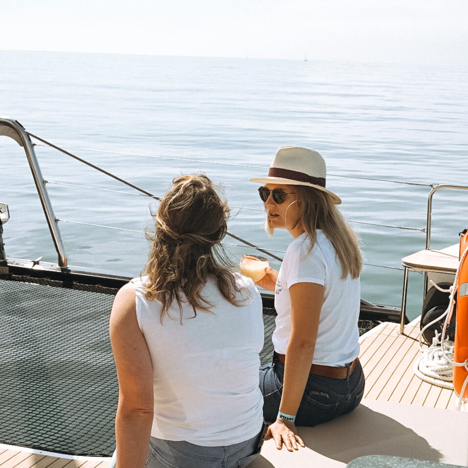 Séminaire entreprise en France cocktail vue sur la mer Catamaran Lucile sorties en mer à la Grande Motte