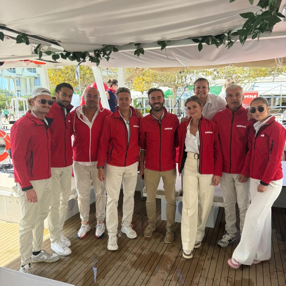 Equipage navire Catamaran Lucile II chefs capitaine hotes Catamaran Lucile