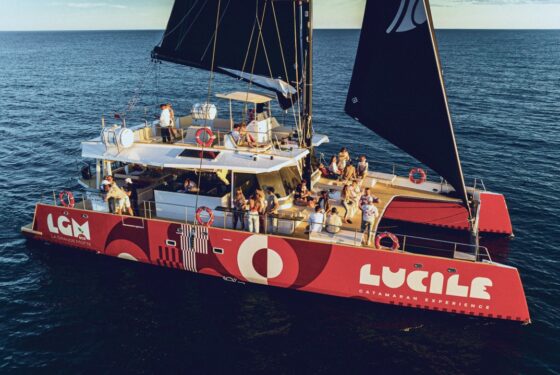 Comparaison deux catamarans La Grande-Motte