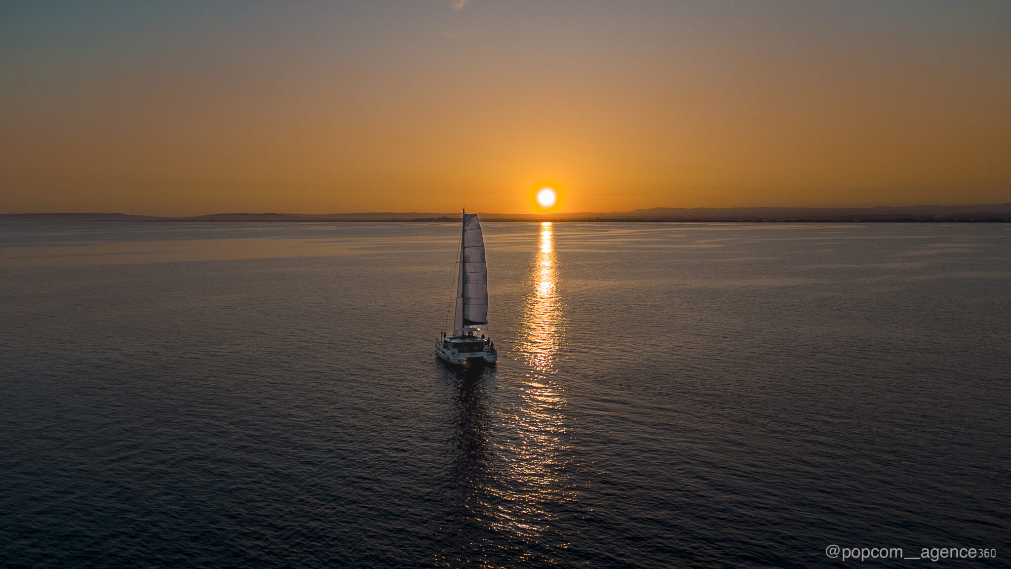 Coucher de soleil depuis catamaran La Grande-Motte
